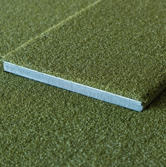 SIGPRO Softy LITE 4' x 7' Golf Mat with Low-Profile Hitting Strip